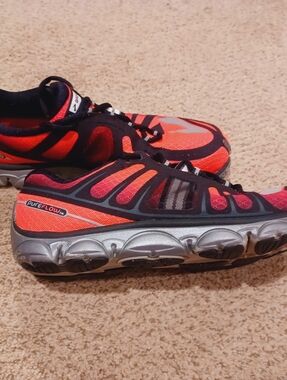 Brooks PureFlow 2 women's lightweight running shoes Size 9.5